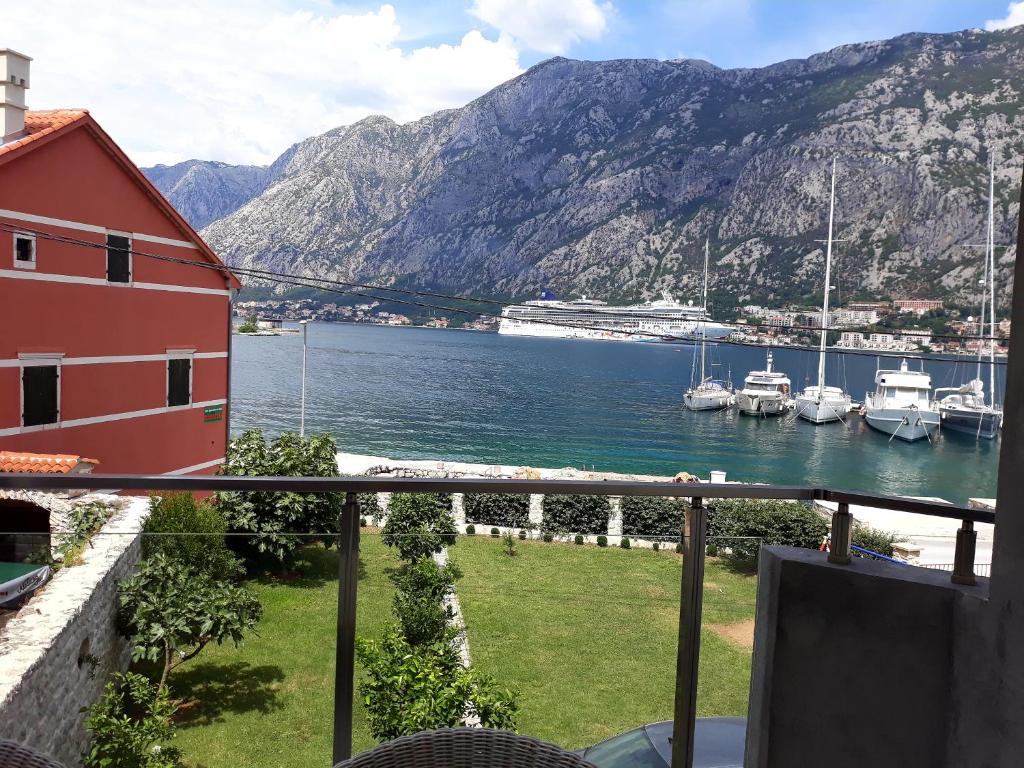 Photo of Blue eye, Prcanj in Vusanje, Montenegro