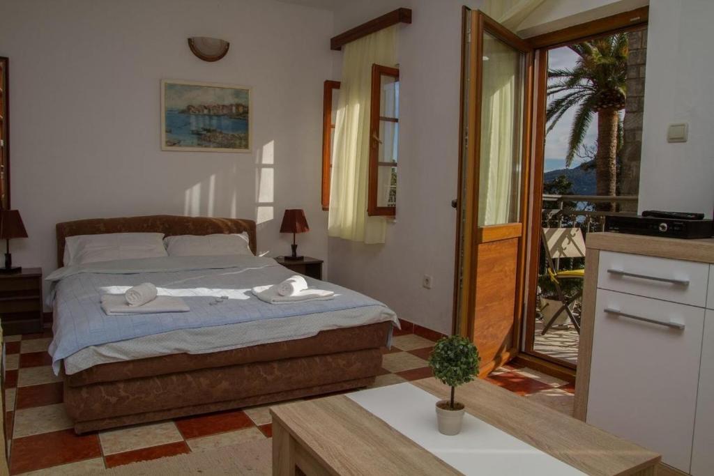 Photo #1 of Apartmani Skver Sanja in HN, Montenegro
