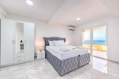 Photo #2 of Apartmani Panorama in Чањ, Montenegro
