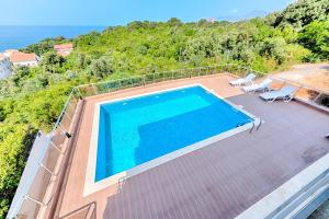 Photo #4 of Apartmani Panorama in Чањ, Montenegro