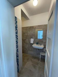 Photo #4 of Two Palms Apartment in Sutomore, Montenegro