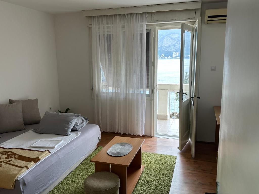 Photo #1 of sea ​​pearl in HN, Montenegro