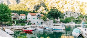 Photo #6 of Apartment Lukiduki at the beach - Kotor in Orahovac, Montenegro
