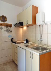 Photo #6 of Apartment Pinebreeze - Prčanj - Kotor in Prčanj, Montenegro