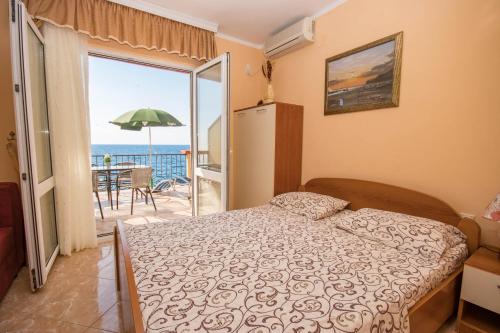 Photo #2 of Apartments Posejdon in Utjeha Hladna Uvala, Montenegro