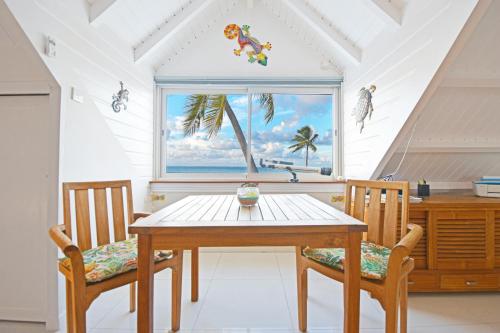 Photo #2 of Deja Blue - Comfortable Beachfront condo in Marigot, Saint Martin