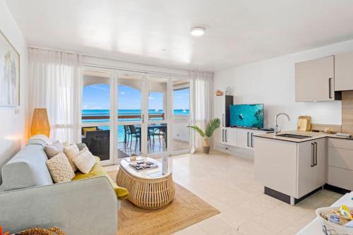 Photo #2 of Beachfront Apartment Flamant Grand Case in Grand Case, Saint Martin