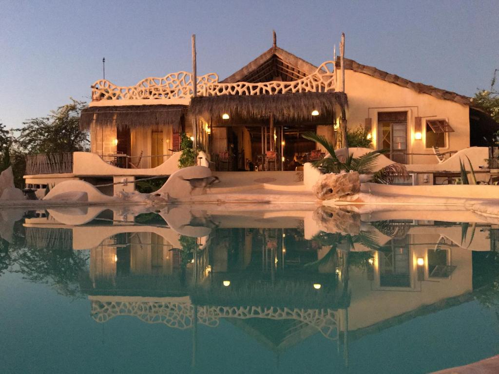 Photo of Bakuba Lodge - Le petit hôtel du Voyageur in Toliara, Madagascar