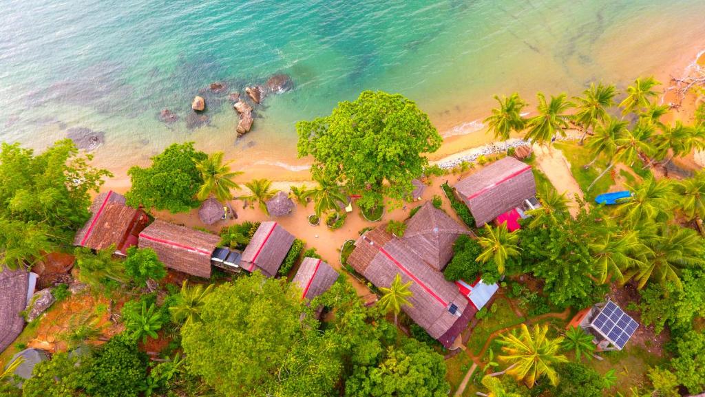 Photo of Floraly Komba Hotel - Nosy Komba in Ampangorinana, Madagascar