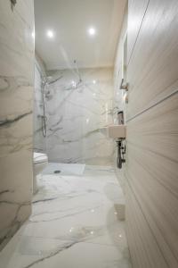 Photo #4 of Electra Residence - Luxury Central Beachview Apartment in Marsalforn, Malta
