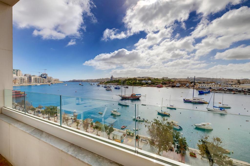 Photo #1 of Spectacular Apartment Valletta and Harbour Views in Il Belt Valletta, Malta