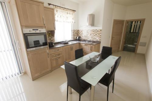 Photo #3 of Waterside Apartments in Il Ħamrun, Malta
