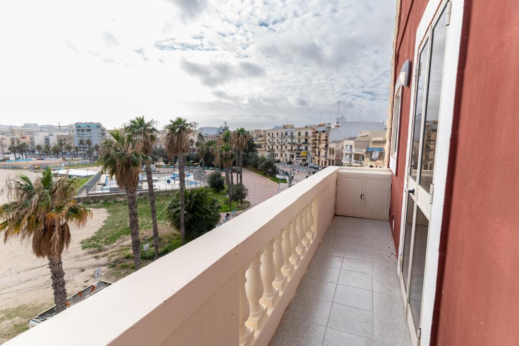 Photo of Luxurious Beach Apartment in Birżebbuġa, Malta