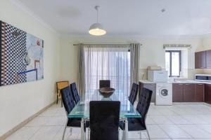 Photo #6 of Beautiful 3 bed rm apartment close to sea and best of Sliema in Sliema, Malta