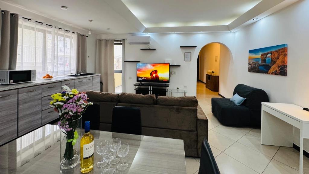 Photo of Sunny Apartment Gzira in Il Gżira, Malta