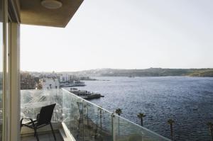Photo #6 of New Seafront apartment – Spectacular views in San Pawl il Baħar, Malta