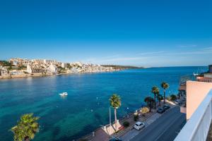 Photo #6 of Blue Harbour Seafront Penthouse with large terrace with panoramic sea views - by Getawaysmalta in San Pawl il Baħar, Malta