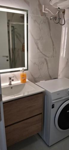 Photo #3 of Xlendi Bay 2BR with Sea Views in Il Munxar, Malta