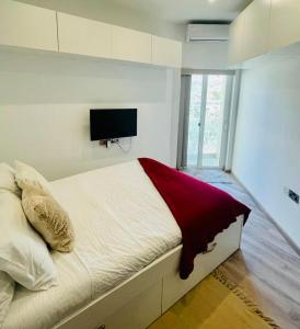 Photo #5 of Beach front High End apartment, direct sea views. in Iż Żebbuġ, Malta