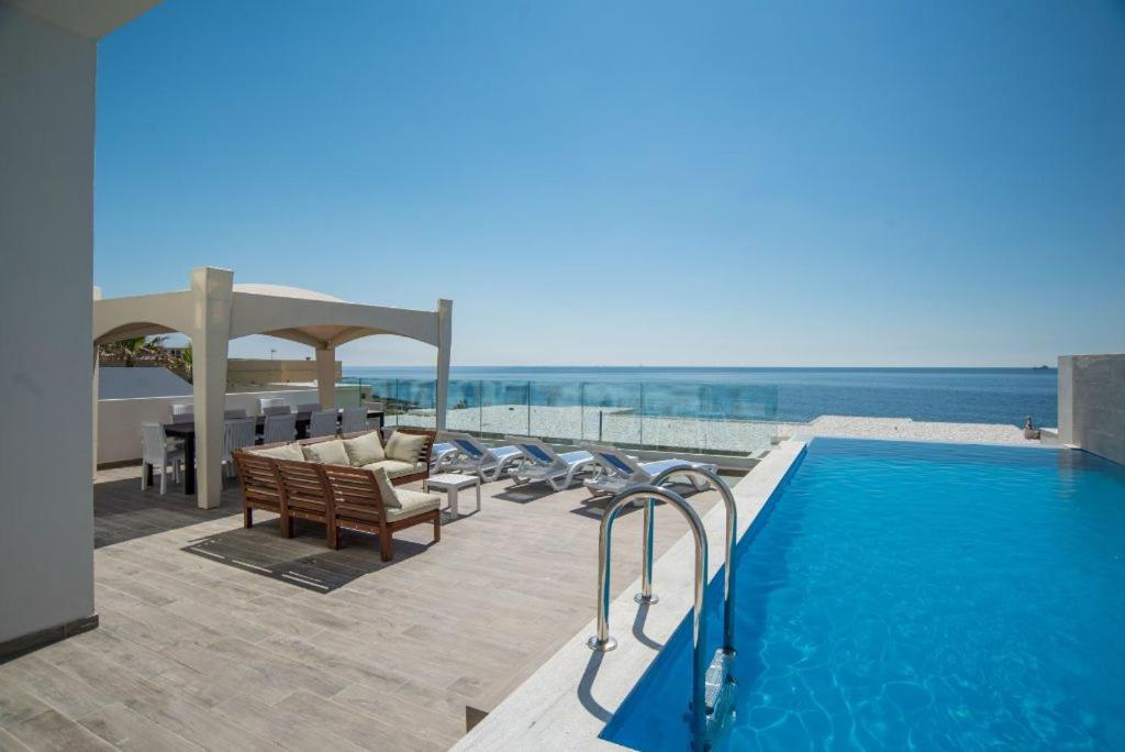 Photo of The Sea-Bank Villa Apartments in Marsaskala, Malta