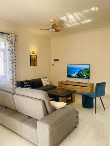 Photo #5 of 3-Bedroom Apt with Oceanviews, 1min Walk to Beach - NYHA2 in Flic en Flac, Mauritius