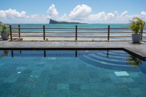 Photo #6 of Superbe appartement en bord de plage in Grand Baie, Mauritius