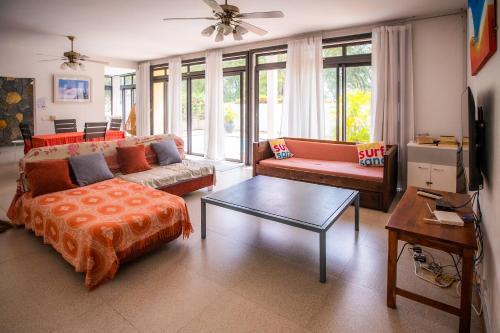 Photo #2 of Villa Simone: Sunlit Beach Getaway w/ Pool + WIFI in Flic en Flac, Mauritius