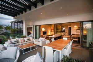 Photo #5 of Ocean View Penthouse With Pool, Beach and Sunset in Flic en Flac, Mauritius