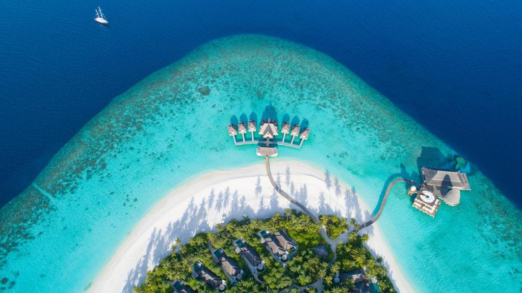 Photo of Anantara Kihavah Maldives Villas in Baa Atoll, Maldives