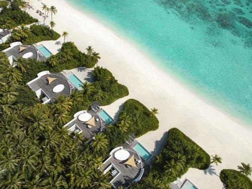 Photo #2 of Jumeirah Olhahali Island Maldives in North Male Atoll, Maldives