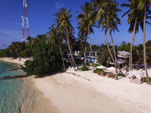 Photo #3 of Batuta Maldives Surf View in Thulusdhoo, Maldives