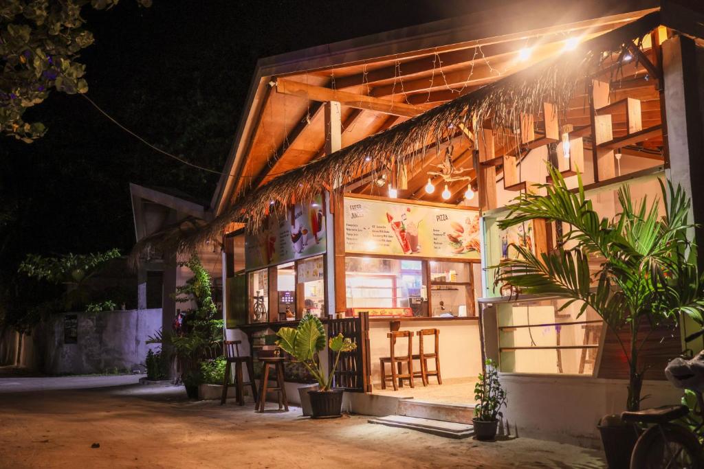 Photo of Golhaaviewinn in Thulusdhoo, Maldives