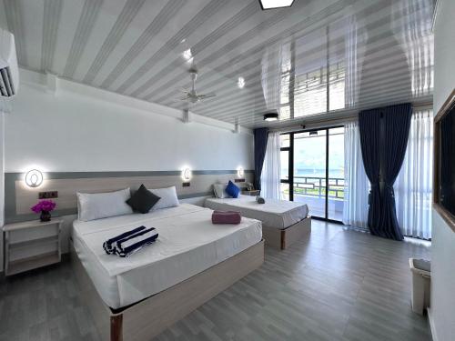 Photo #2 of Galaxy Sunrise Sea View in Fulidhoo, Maldives