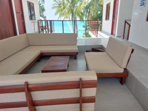 Photo #4 of Comfy Cool Breeze by eMzaz in Dhiffushi, Maldives