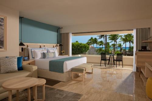 Photo #2 of Dreams Aventuras Riviera Maya - All Inclusive in Puerto Aventuras, Mexico