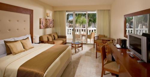 Photo #2 of Grand Riviera Princess - All Inclusive in Playa del Carmen, Mexico