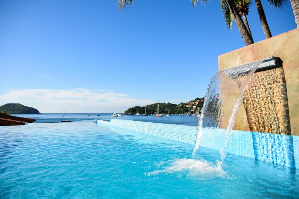 Photo of Arena Suites in Zihuatanejo, Mexico
