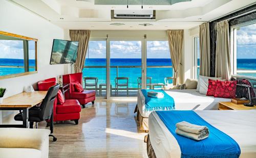 Photo #3 of Paradise Beachfront & Nightlife Heart in Cancún, Mexico