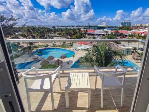 Photo #6 of Paradise Beachfront & Nightlife Heart in Cancún, Mexico