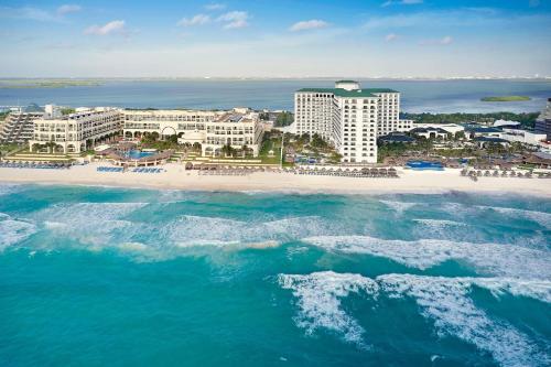 Photo #2 of JW Marriott Cancun Resort & Spa in Cancún, Mexico