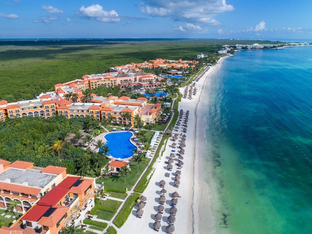 Photo of Ocean Coral & Turquesa All Inclusive in Puerto Morelos, Mexico