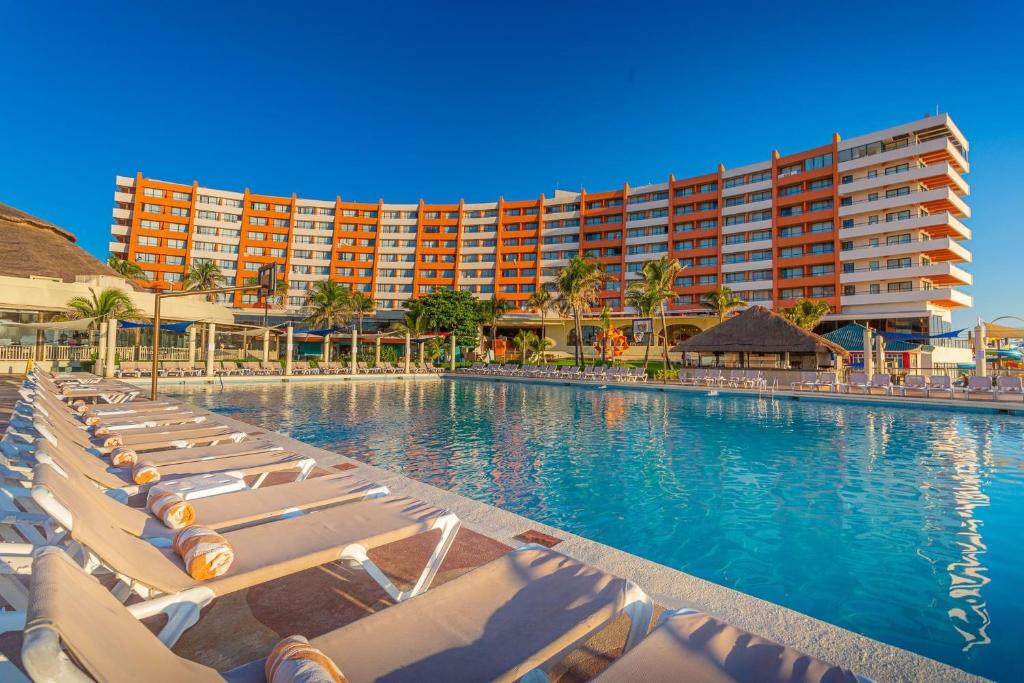 Photo #1 of Crown Paradise Club Cancun - All Inclusive in Cancún, Mexico