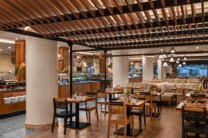 Photo #5 of Hilton Cancun Mar Caribe All-Inclusive Resort in Cancún, Mexico