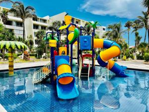 Photo #4 of Solymar condos on the beach in Cancún, Mexico