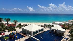 Photo #5 of Solymar condos on the beach in Cancún, Mexico