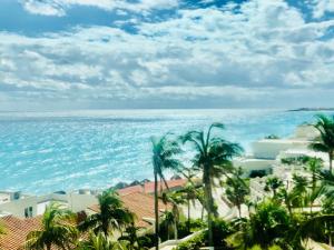 Photo #6 of Solymar condos on the beach in Cancún, Mexico