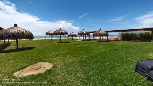 Photo #3 of Hermoso Apartamento con club de playa in Acapulco de Juárez, Mexico