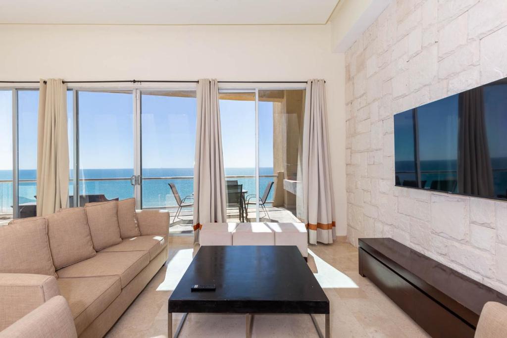 Photo #1 of Encanto Living Penthouse by Kivoya in Puerto Peñasco, Mexico