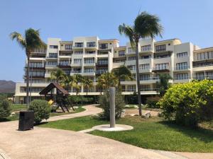 Photo #6 of Condo exclusivo de 2rec en complejo B Nayar in Cruz de Huanacaxtle, Mexico