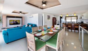 Photo #5 of Family Vacations apartment Ocean View in Cancún, Mexico